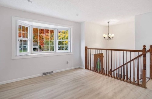 Latham House | This house is a 3 bedroom(s), 2 bathrooms, located in Latham, NY.