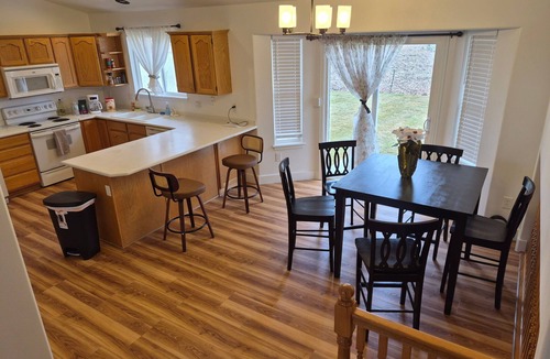 Provo Bay House | This house is renovates in and outNew furniture ready for enjoy plenty of space