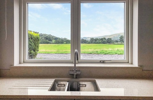 Llanuwchllyn Cottage | This immaculate cottage with hot tub will not disappoint.