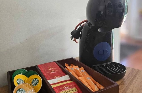 Aspley Apartment | This is a Huge Studio Comes With all Basic Amenities With a Private Access