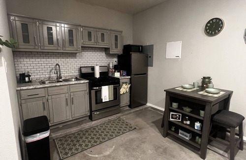 Horizon City Apartment | This is a luxuriously new cozy studio