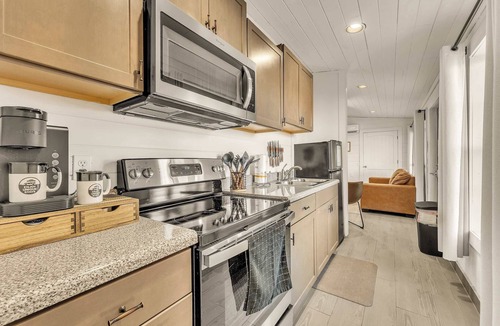 South Pittsburg Cabin | This is IT Cabin with a hot tub, fire pit, & indoor pool!