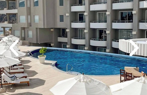 Palmetto Dunes Hotel | THIS IS IT ! Luxurious Oceanfront Suite: Spa, Beach & Adventure Await!