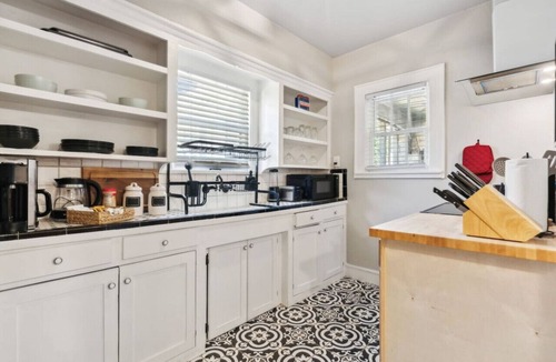 Fort Worth Cultural District House | This is Your Home Away From Home! Warm & Comfy 2BD
