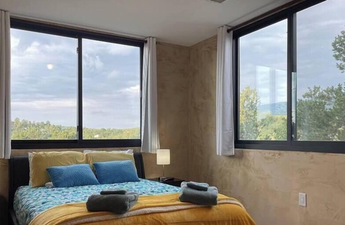 Zuzax House | This listing is disabled