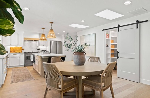 Palisades House | This luxurious home will make for an amazing stay!
