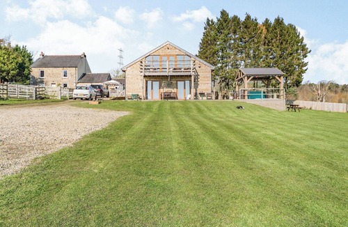 Henshaw Cottage | This luxury Lodge certainly has the wow factor with amazing spaces both inside and out.