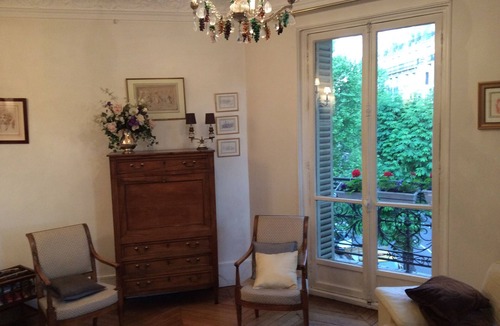 17th Arrondissement Apartment | This nice flat, in Plaine-Monceau, is traditional and can comfortably accommodate 4 people