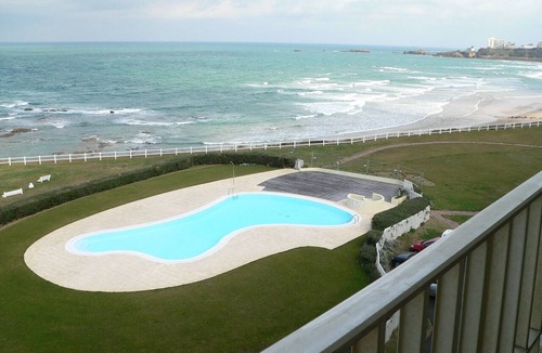 Biarritz Apartment | This oceanfront apartment boasts a remarkable location.