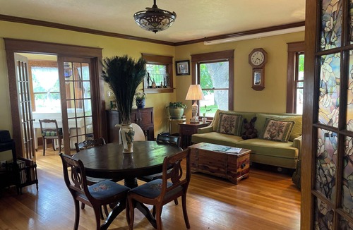 University District Bed & Breakfast | This Old Frat House