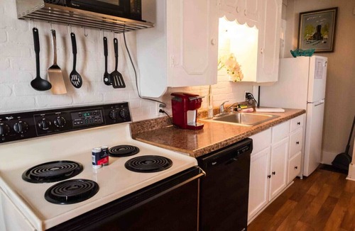 Massillon Apartment | This Old House - Lofty Suite