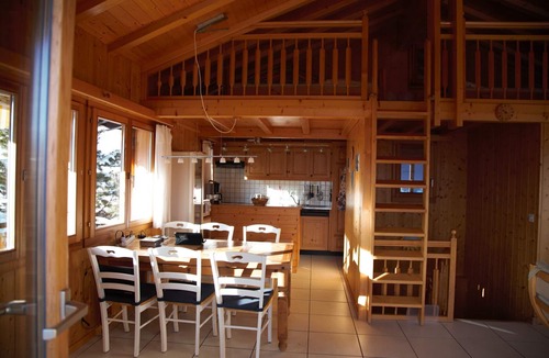 Heremence Ski Chalet | This stunning, bright and comfortable chalet can accommodate up to 8 people. Located on the Chemin d