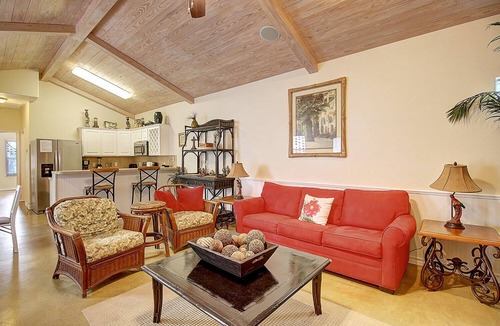 Port Aransas Condo | This unit offers a fabulous slope entry pool, gas BBQ grills and is close to man