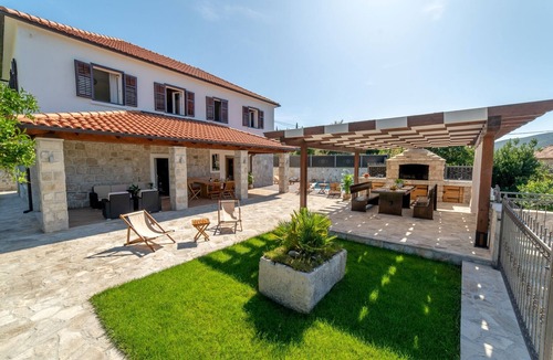 Zastolje Villa | This villa is perfect place for family vacation.