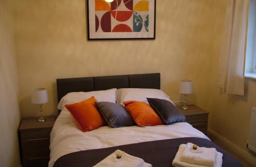 Red Lodge House | Thistle Cottage