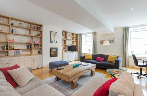 New Town Apartment | Thistle Street - 401