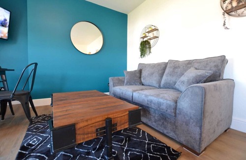 Salisbury Apartment | Thomas 1 bed Apt w/cathedral views - Stayseekers