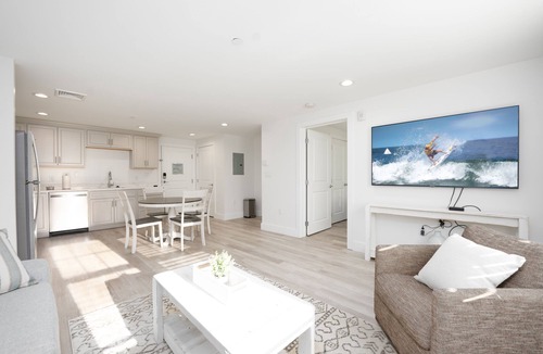 Plymouth Cultural District Condo | Thomas Sea Suites