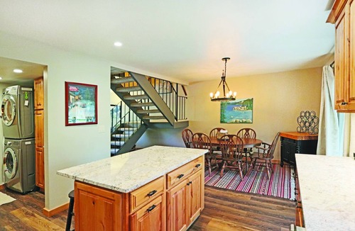Lake Forest Condo | Thompson's Landing-3 bedroom, 2.5 bath-Remodeled with great views from deck