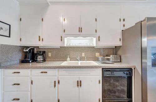 Penhook House | Thomwells Family Affair - Private Dock, Sleeps 18!