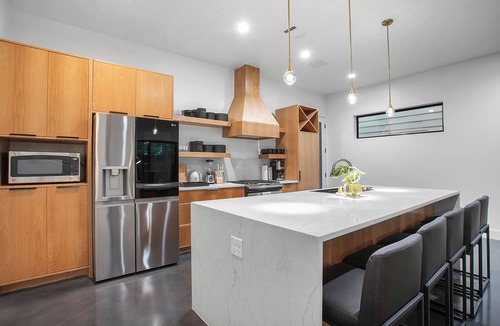 South Lamar House | Thonton Unit A & B
