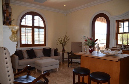 Clear Lake Bed & Breakfast | Thorn Hill Vineyard Villas