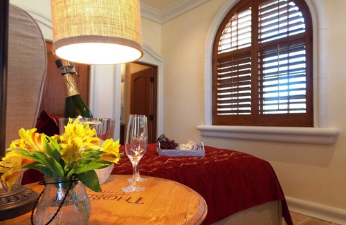 Clear Lake Bed & Breakfast | Thorn Hill Vineyard Villas