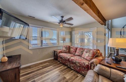 Lake Ozark House | Thornsberry Beach Loft