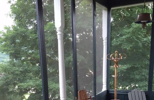 Lansing Bed & Breakfast | Thornton House B&B