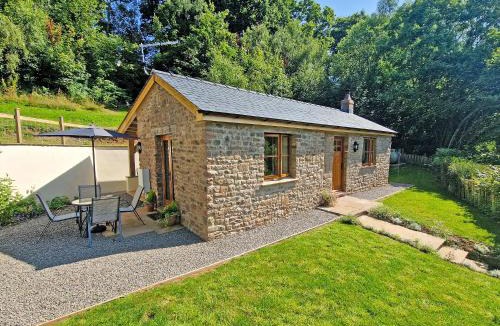 Earlswood House | Thornycroft Cottage