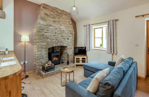 Earlswood House | Thornycroft Cottage