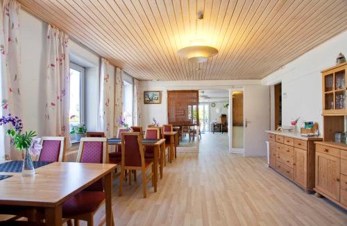 Knebel House | Thorup Strands Gæstgiveri
