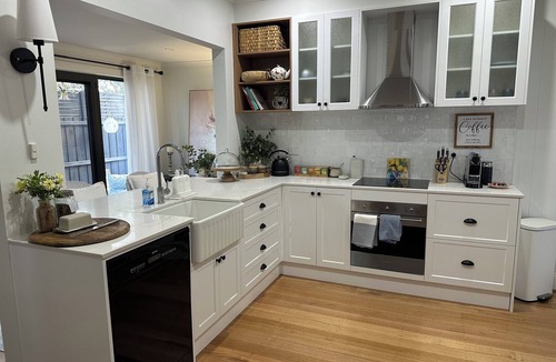 Bacchus Marsh Cottage | Thoughtfully Curated Country Cottage