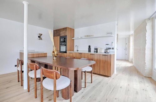 Les Halles Apartment | THOUGHTFULLY DESIGNED WITH CONTEMPORARY ELEGANCE NEXT TO LOUVRE -RUE SAINT DENIS