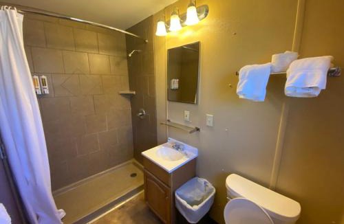 Kirksville Hotel | Thousand Hills State Park Cabins