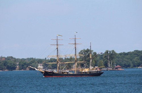 Frontenac Cottage | Thousand Islands cottage on the beautiful St. Lawrence River, marina included