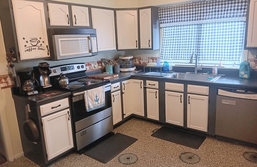 Alexandria Bay House | Thousand Islands FUN -easy 5-8 minutes walk to all