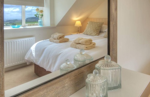 Berwick-upon-Tweed House | THREE ACRE COTTAGE - peaceful, rural location with impressive views