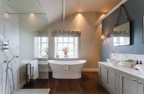 Grange Moor Hotel | Three Acres Inn & Restaurant