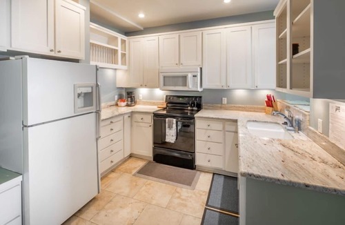 Oceanside Hotel | Three Arch Inn