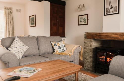Chaddesley Corbett House | Three Batch Cottages