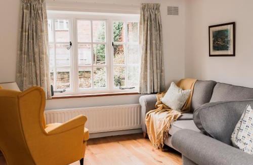 Chaddesley Corbett House | Three Batch Cottages