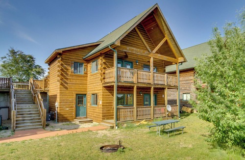 Warrens Cottage | Three Bears Resort Adventure Base w/Lake Access
