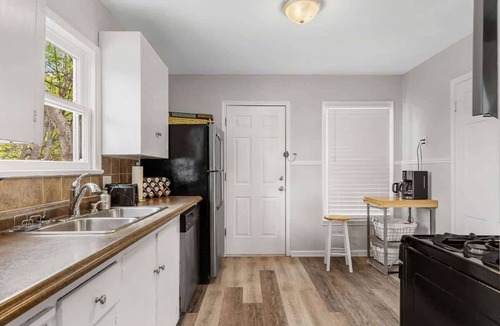Wichita Falls House | Three Bed next to Air Force base