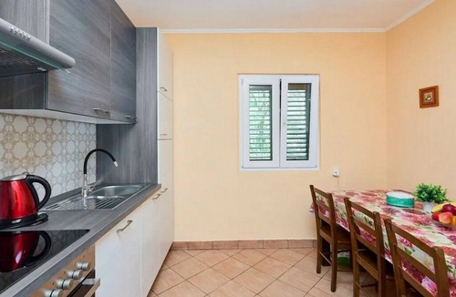 Prozurska Luka Apartment | Three bedroom apartment near beach Prožurska Luka, Mljet (A-22338-a)