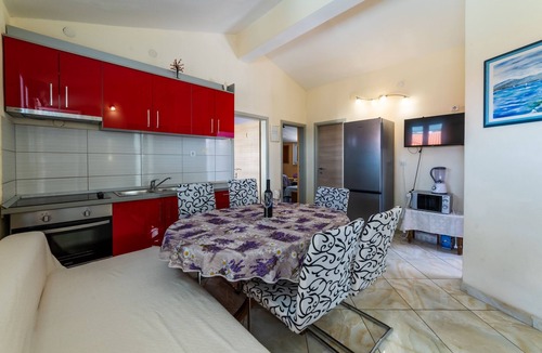 Gorinka Apartment | Three bedroom apartment with terrace and sea view Makarska (A-18898-a)
