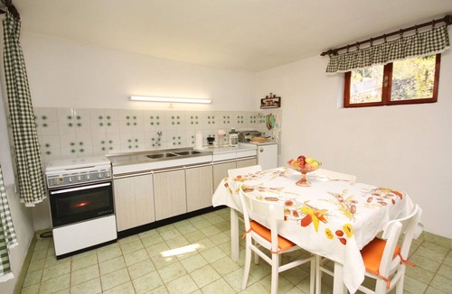 Necujam Apartment | Three bedroom apartment near beach Nečujam, Šolta (A-5186-a)