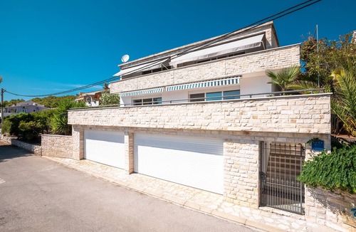Potirna Apartment | Three bedroom apartment near beach Cove Nova, Korčula (A-11353-a)