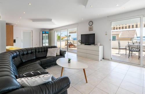 Potirna Apartment | Three bedroom apartment near beach Cove Nova, Korčula (A-11353-a)