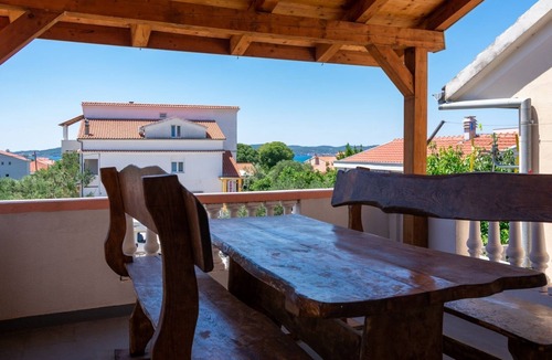 Bibinje Apartment | Three bedroom apartment with terrace and sea view Bibinje, Zadar (A-16188-a)
